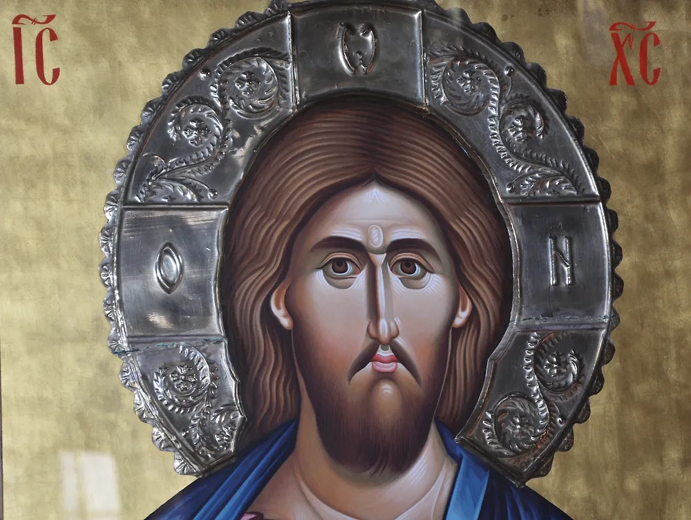 Обязательные иконы в доме — образы Иисуса Христа. Особенно популярен Христос Пантократор. Фото © Shutterstock / FOTODOM / Predrag Lukic
