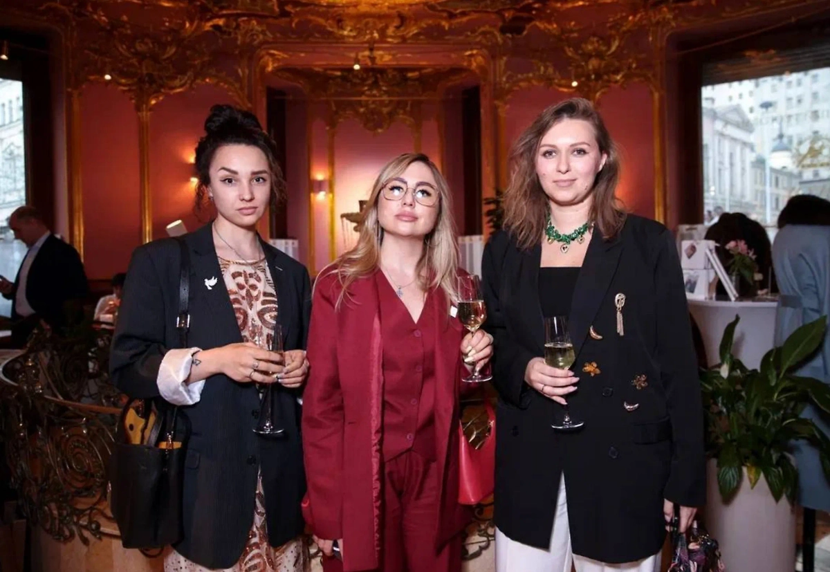 Главный продюсер Life.ru Ольга Годуненко, главный редактор Life.ru Марина Фещенко, шеф-редактор отдела новостей Life.ru Анна Мажуга. Фото © Life.ru