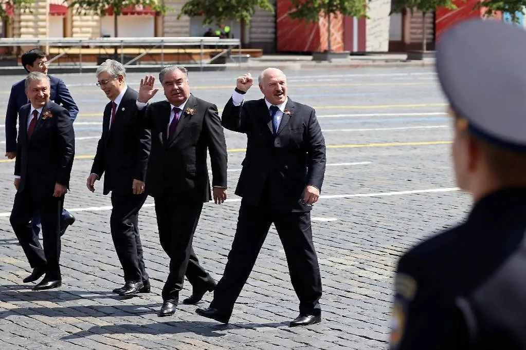 Президенты бывших союзных республик традиционно приглашаются на Парад Победы. Фото © ТАСС / Екатерина Штукина