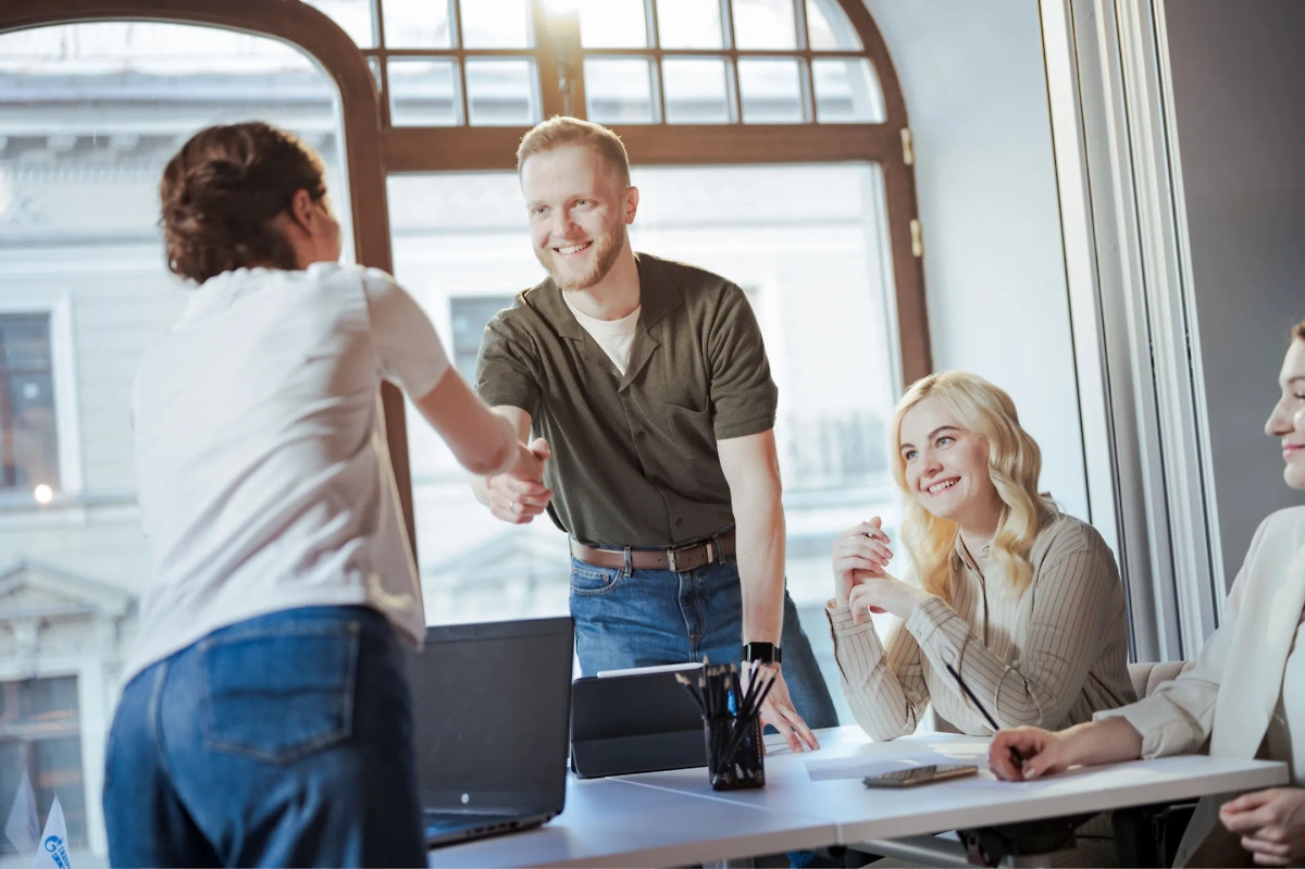 Стали известны лучшие работодатели в России. Обложка © Пресс-служба «Газпром нефти»