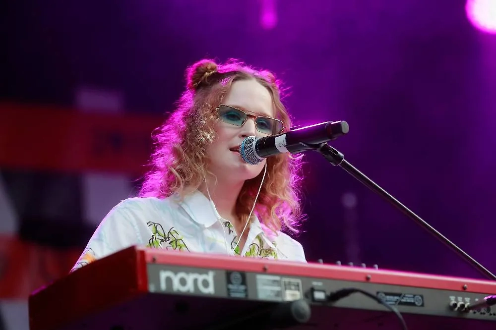 Певица Монеточка*. Фото © ТАСС / Сергей Фадеичев