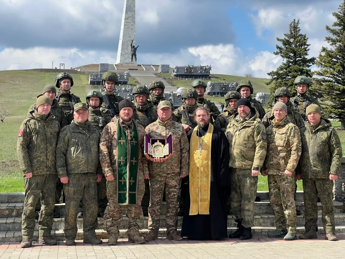 Копия иконы «Спаса Нерукотворного». Обложка © Минобороны России 