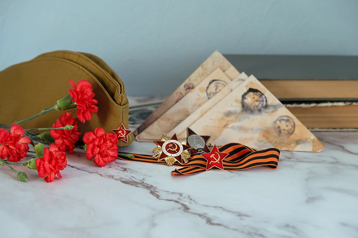 Обложка © Shutterstock / FOTODOM / ju_see