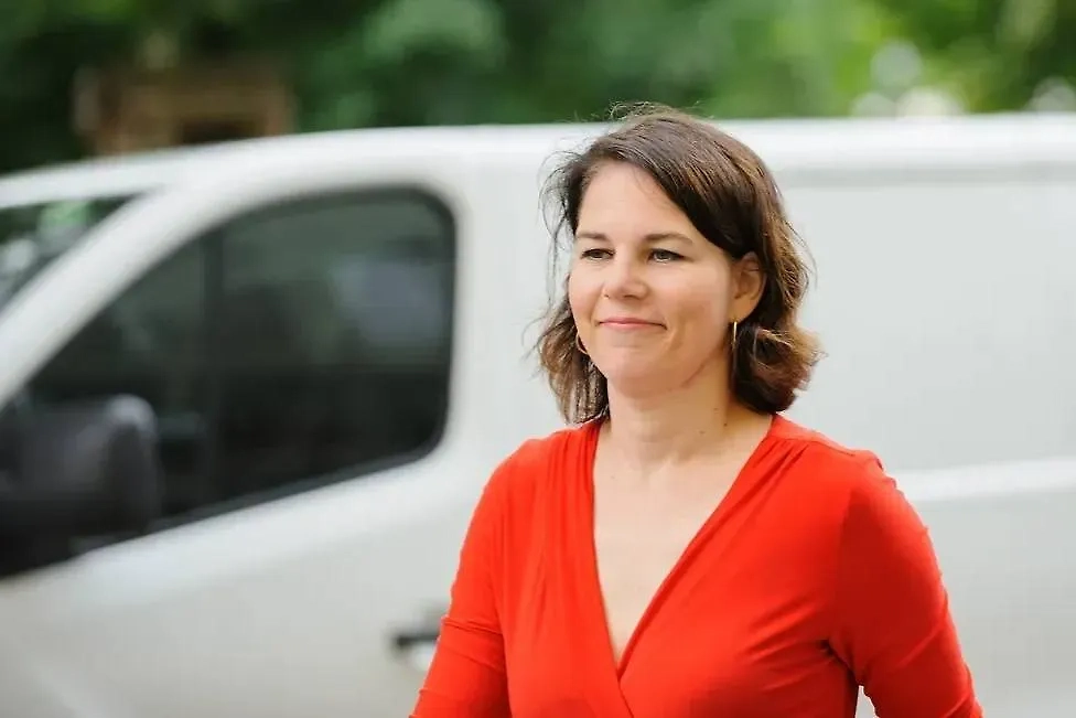 Анналена Бербок. Обложка © Shutterstock / FOTODOM / photocosmos1