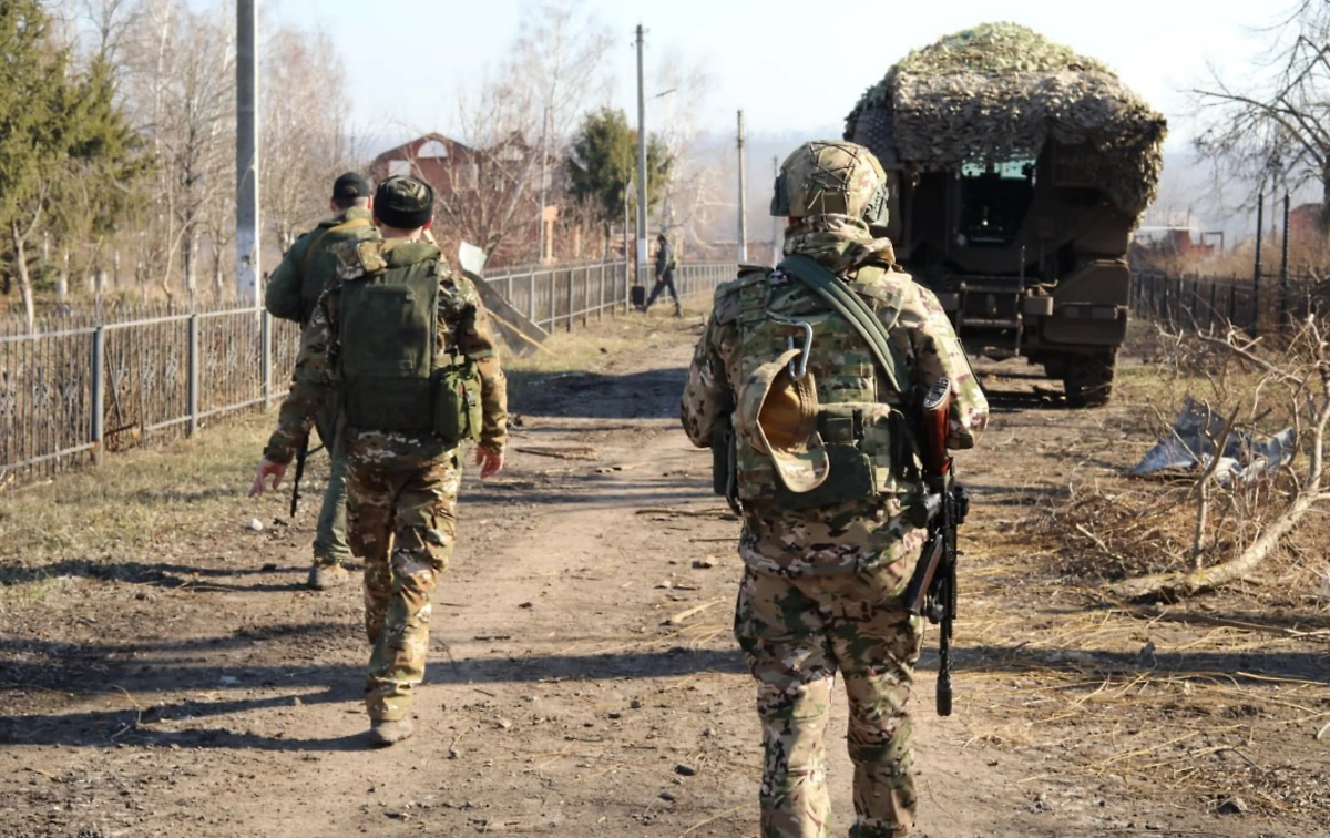 Бойцы ВС РФ. Обложка © Telegram / Минобороны России