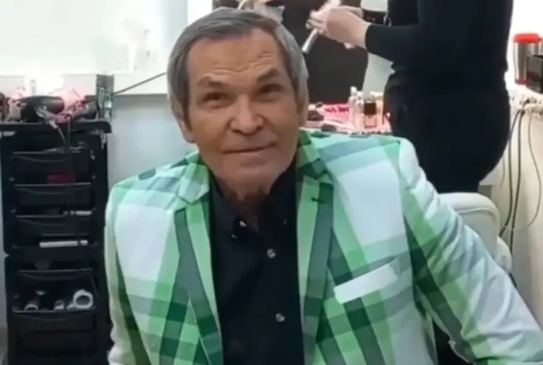 Бари Алибасов. Обложка © Instagram (признан экстремистской организацией и запрещён на территории РФ) / alibasov_nana