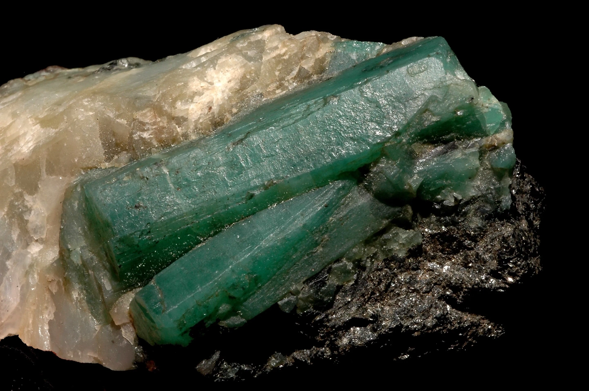 Изумруд Рокфеллера: самый дорогой зелёный камень. Фото © Wikipedia / Géry Parent