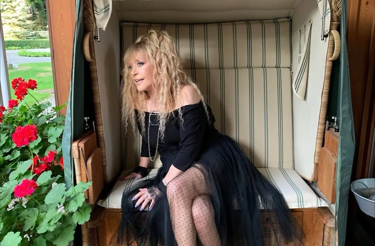 Алла Пугачёва. Обложка © Instagram (соцсеть запрещена в РФ; принадлежит корпорации Meta, которая признана в РФ экстремистской) / maxgalkinru