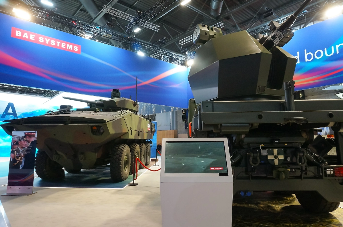 Британская оружейная компания. Обложка © Shutterstock / FOTODOM / Spech