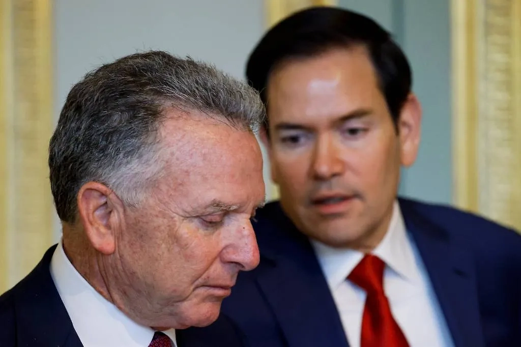 Специальный посланник президента США Стивен Уиткофф и госсекретарь США Марко Рубио (слева направо). Фото © ТАСС / AP / Ludovic Marin