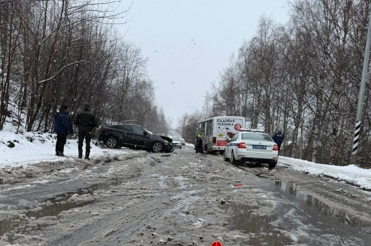 ДТП в Карелии. Обложка © VK / Госавтоинспекция Петрозаводска