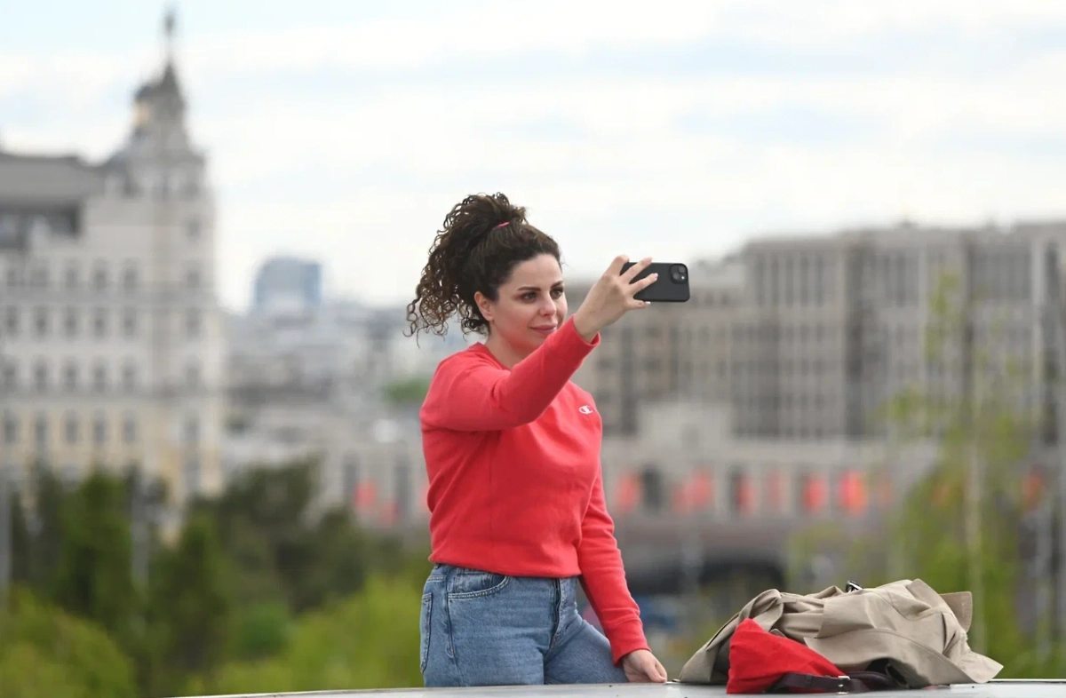 Тепло в Москве. Обложка © Life.ru