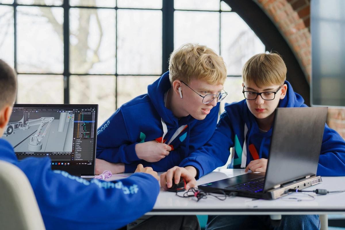 Стали известны победители интеллектуального турнира. Обложка © «Газпром нефть»