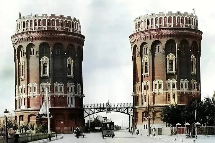 От Сухаревой башни до Красных ворот: 10 исчезнувших архитектурных памятников России. Фото © Wikipedia / Max Hoeppener