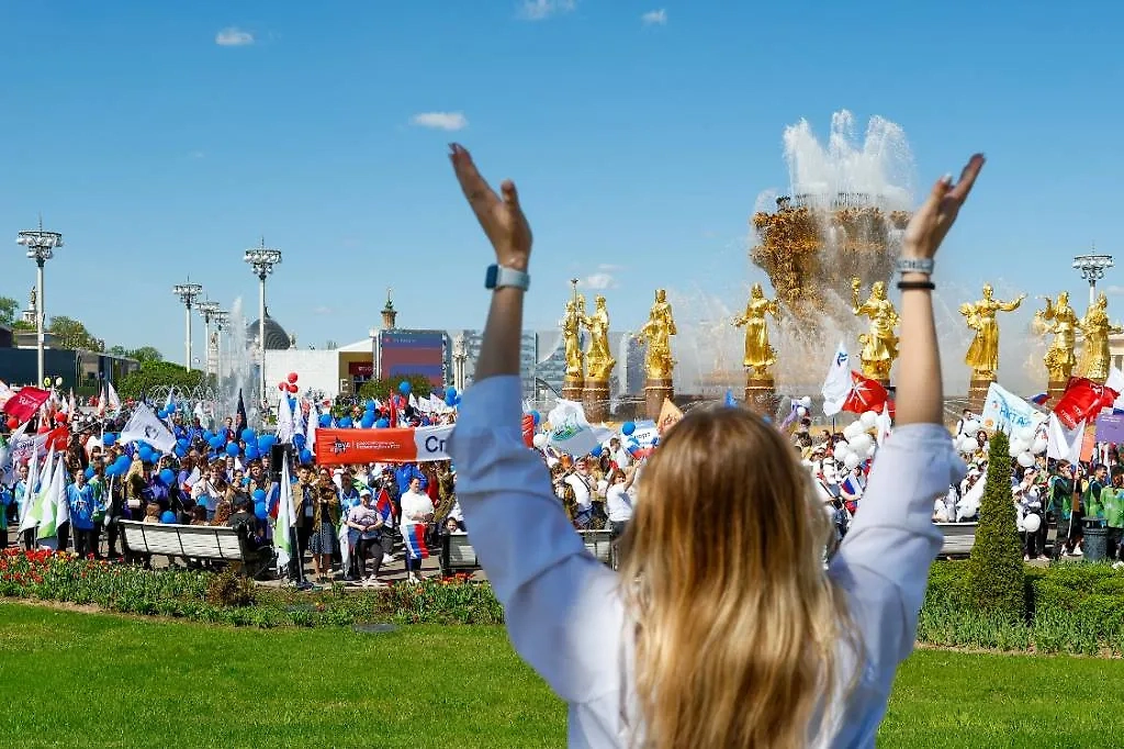 Как провести 1 Мая 2025, чтобы выходные не пропали зря, — советы экспертов. Фото © ТАСС / Михаил Синицын
