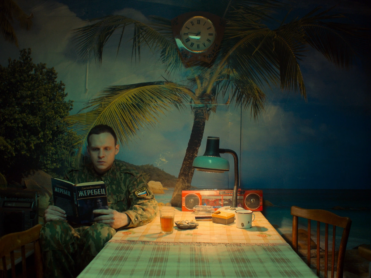 Фото © Кадр из фильма «Аутсорс», режиссёр Душан Глигоров, сценарист Анна Козлова / Kinopoisk