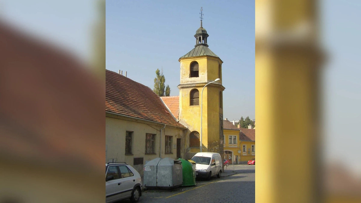 В этой башенке в Праге зарегистрирован бизнес родственников Татуляна. Фото © mapy.com