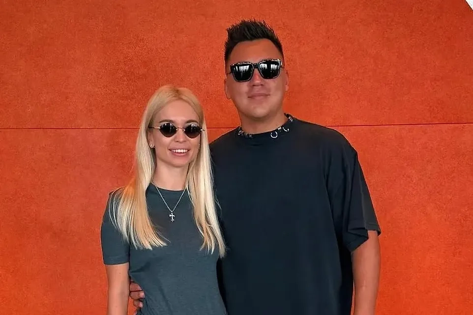 Екатерина и Дмитрий Портнягины. Обложка © Instagram (признан экстремистской организацией и запрещён на территории Российской Федерации)/portnyagin