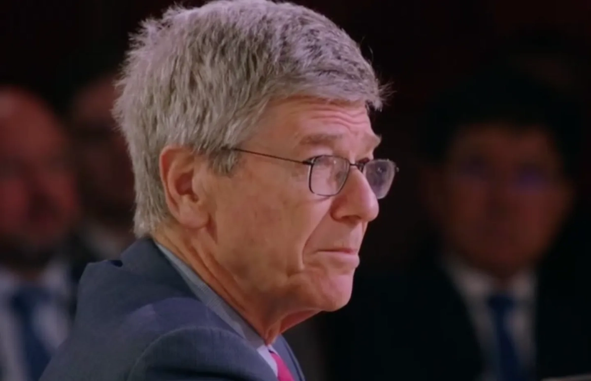 Джеффри Сакс назвал успешным формат международного Открытого диалога. Обложка © Национальный центр «Россия»