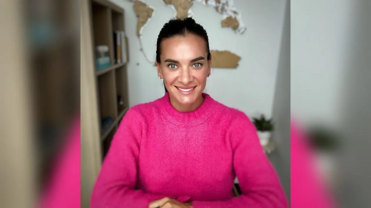 Елена Исинбаева. Обложка © VK / Елена Исинбаева