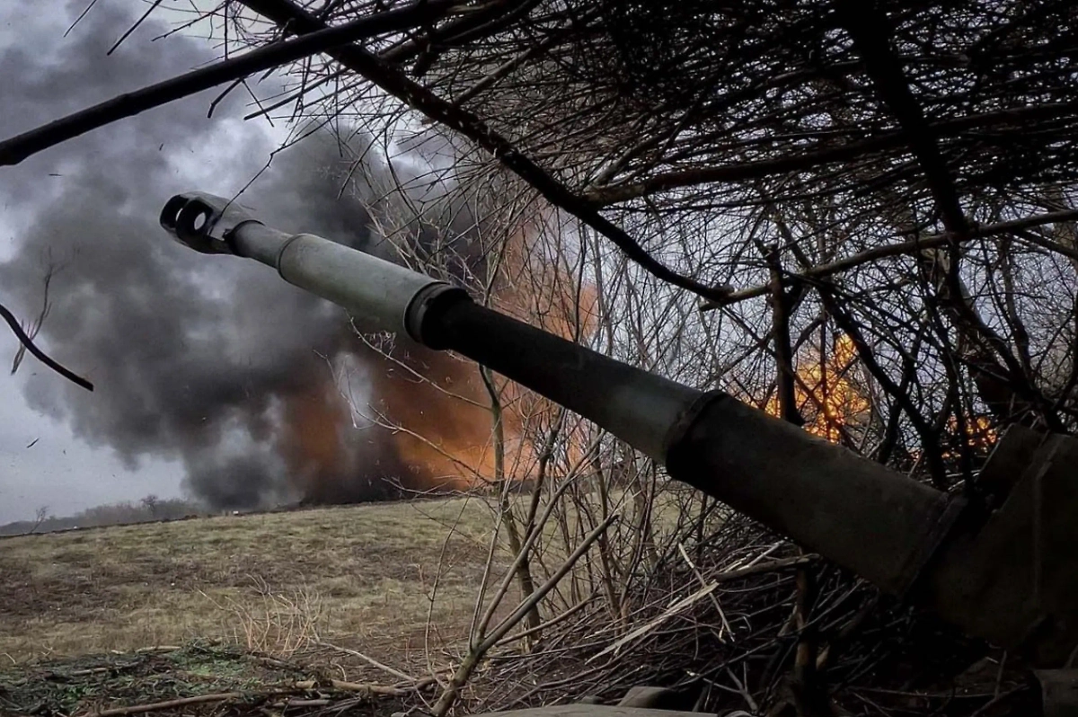 ВСУ ведут обстрел. Обложка © president.gov.ua