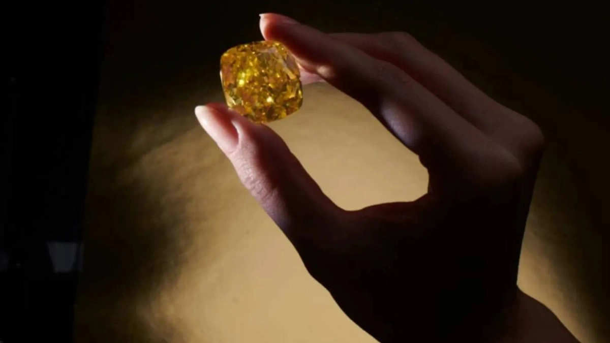 Бриллиант «Новое Солнце». Фото © Telegram / ALROSA