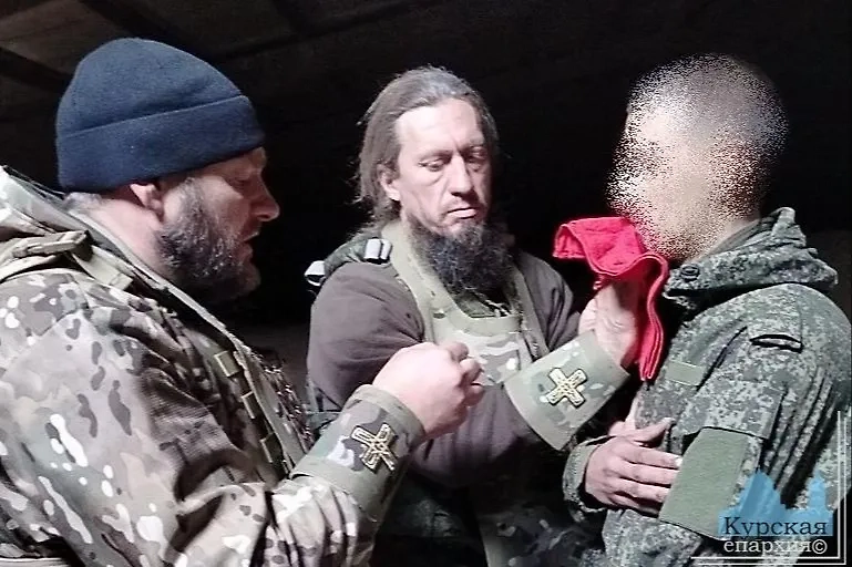 Служащие Курской епархии и боец ВС РФ (иллюстрация). Обложка © РПЦ / Курская епархия