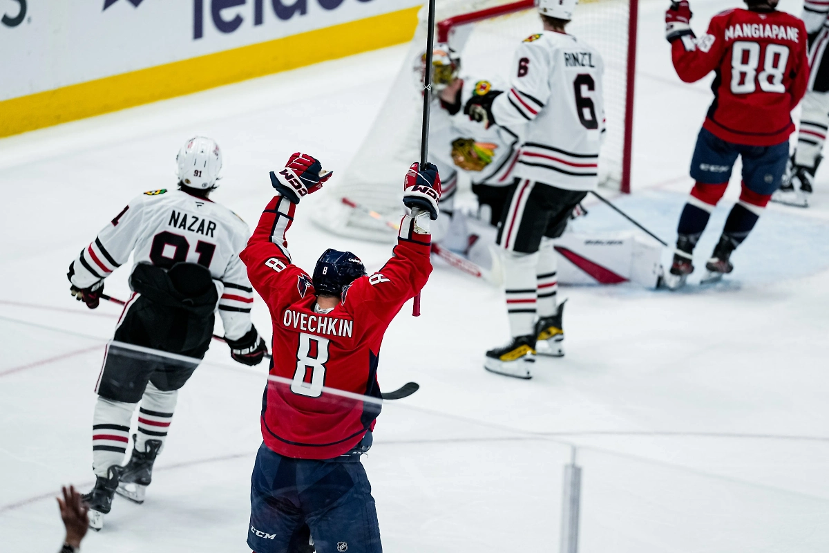 Александр Овечкин повторил рекорд Уэйна Гретцки. Обложка © Х / Washington Capitals