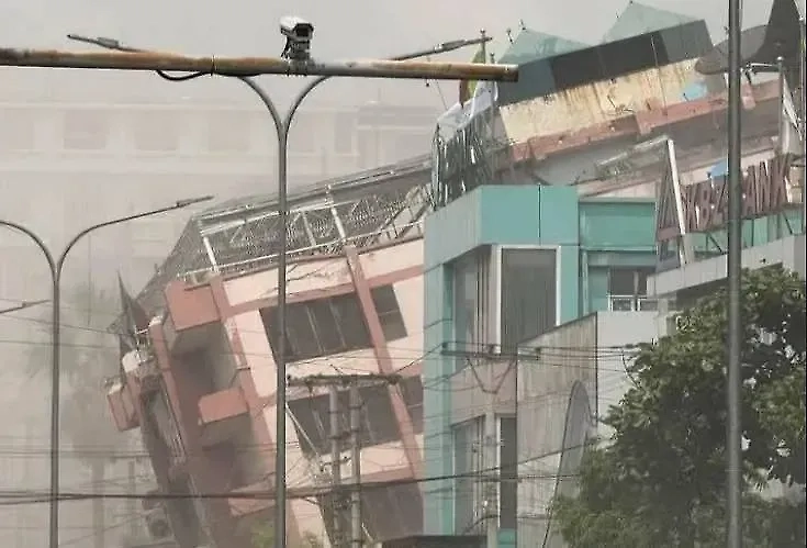 Разрушения в Мьянме после землетрясения. Обложка © Х / ᴊ ᴏ ᴏ ɴ