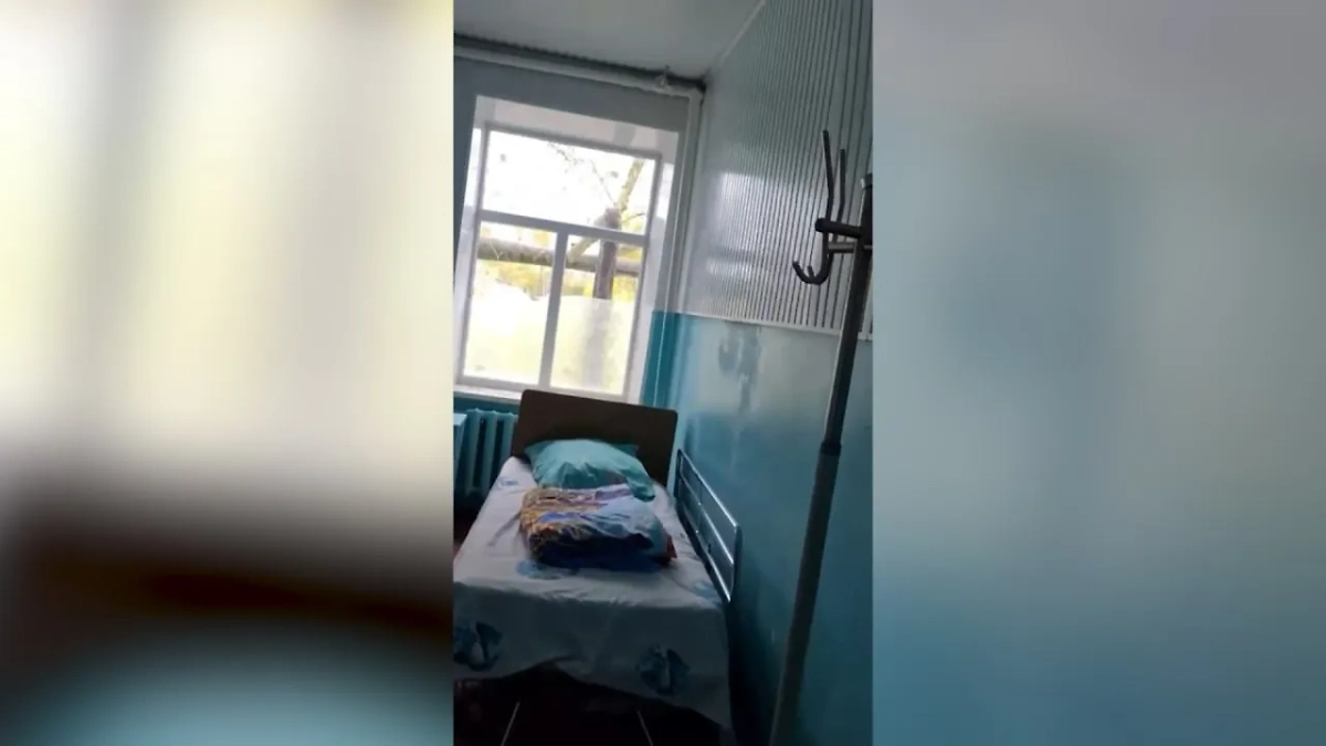 Больница получила серьёзные повреждения. Обложка © Telegram / Балицкий Евгений