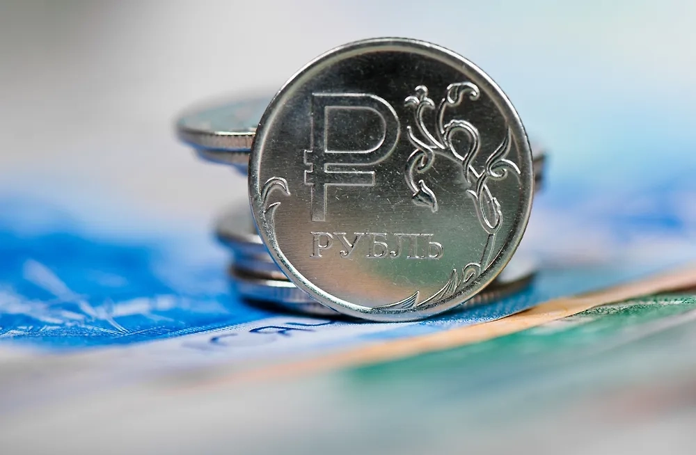 Российский рубль. Обложка © Shutterstock / FOTODOM / E. O.