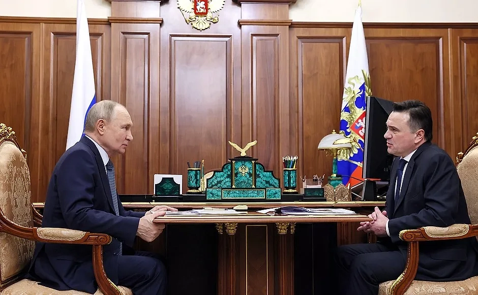 Владимир Путин и Андрей Воробьёв. Обложка © Kremlin