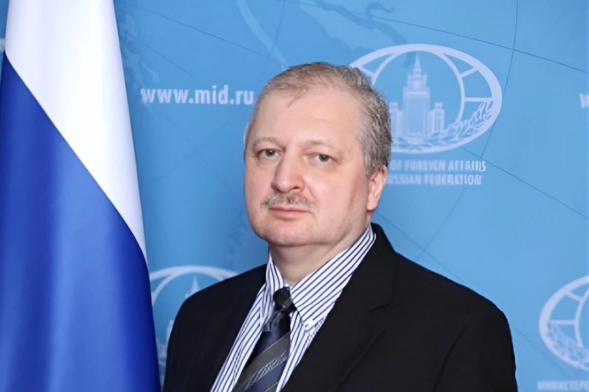 Александр Дарчиев. Обложка © mid.ru