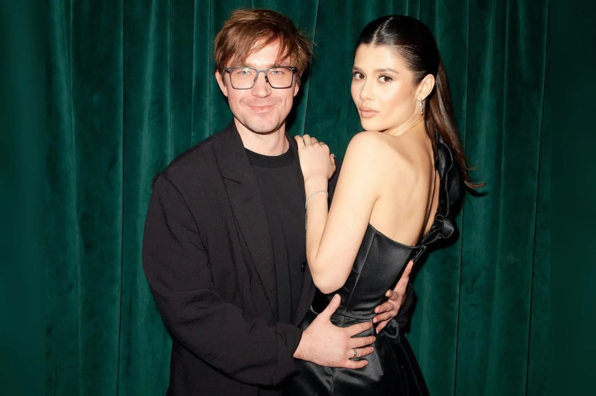 Петров с женой Викторией. Обложка © Instagram (признан экстремистской организацией и запрещён на территории Российской Федерации) / viktoriyaantonova_