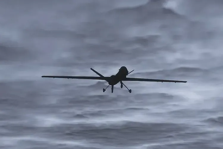 Дрон. Обложка © Shutterstock / FOTODOM / isoprotonic