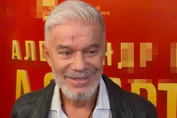 Олег Газманов со свежим шрамом. Фото © Сайт MK.ru / Дмитрий Ильинский