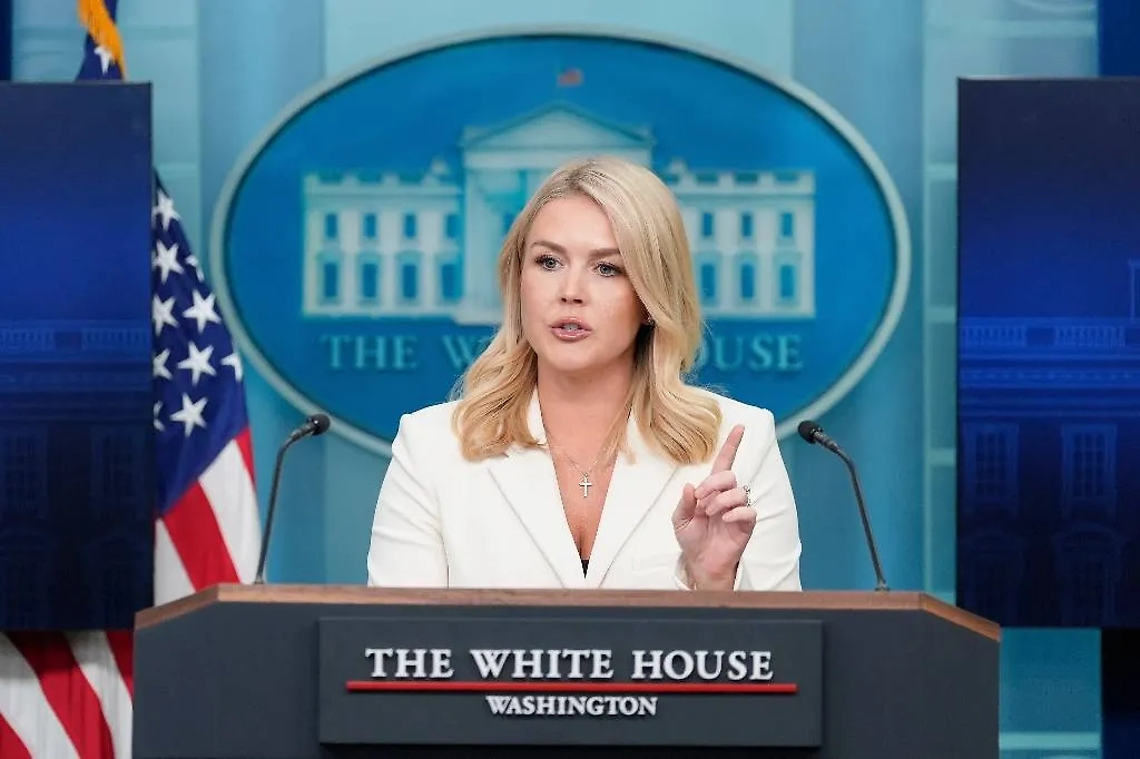 Кэролайн Ливитт. Обложка © ТАСС / AP / Alex Brandon