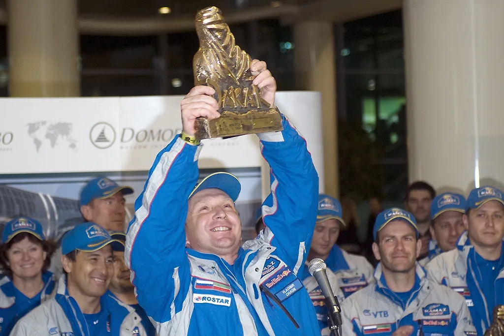 Российская команда по ралли побеждала в «Дакаре» всех. Фото © ТАСС / Владимир Астапкович