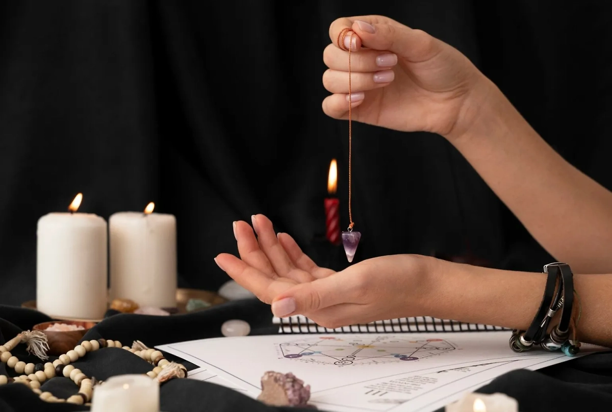 Агенты SHOT ПРОВЕРКИ разоблачили целителей. Обложка © freepik