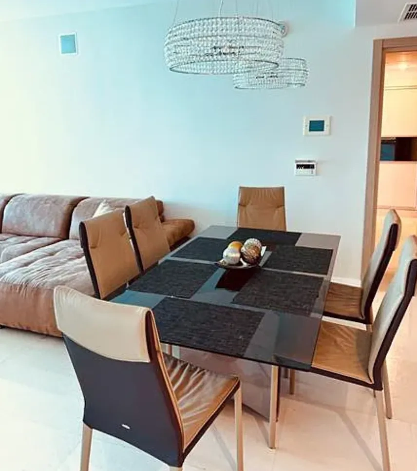 Вместо дачи у Овечкина — пентхаус на берегу Атлантического океана, в Санни-Айлс-Бич. Фото © zillow.com