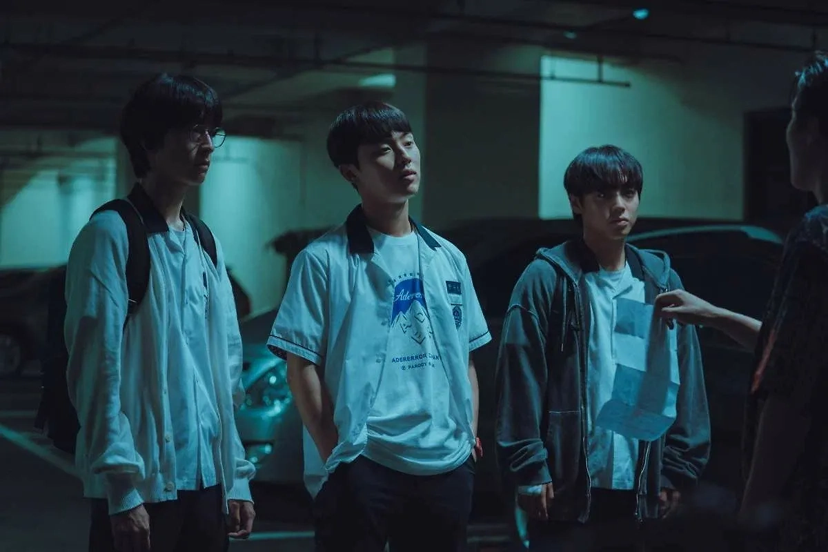 Сюжет дорамы «Слабый герой» 2 сезон: что ждёт главного героя в 2025 году. Фото © Кадр из сериала «Слабый герой», режиссёры Ю Су-мин, Пак Тан-хи, сценаристы Ю Су-мин, Ким Джин-сок / Kinopoisk