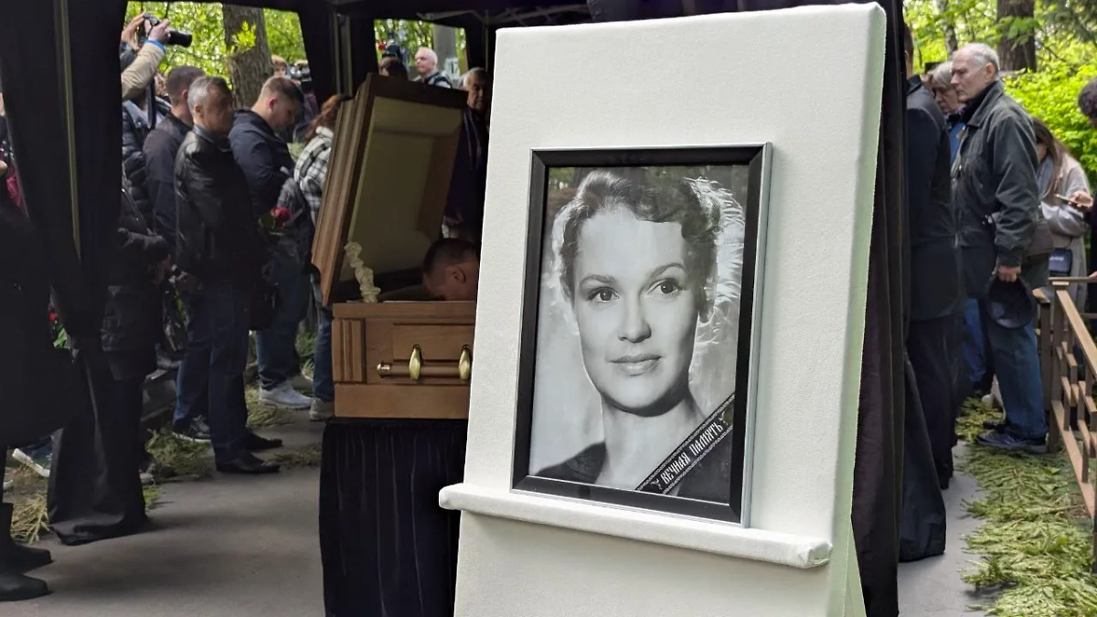 Нина Гребешкова. Обложка © Life.ru