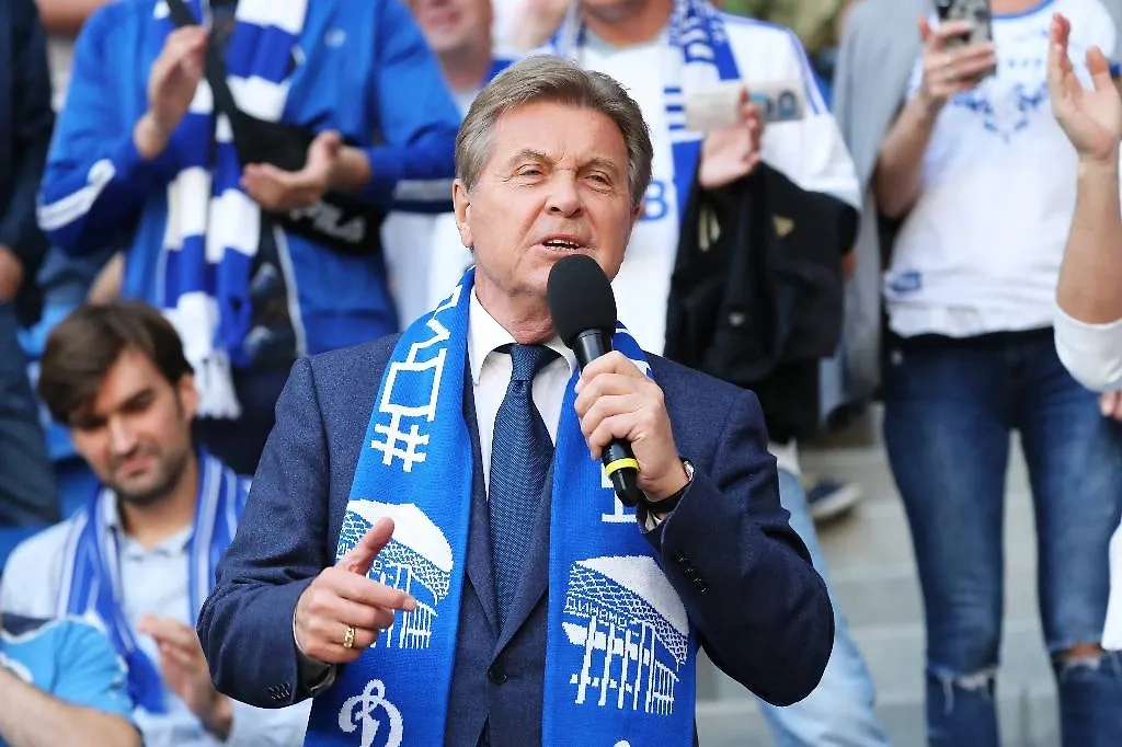 Лев Лещенко на матче «Динамо». Фото © ТАСС / Олег Бухарев