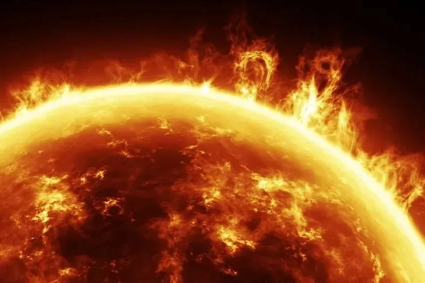 Солнце. Обложка © Shutterstock / FOTODOM / This Lama