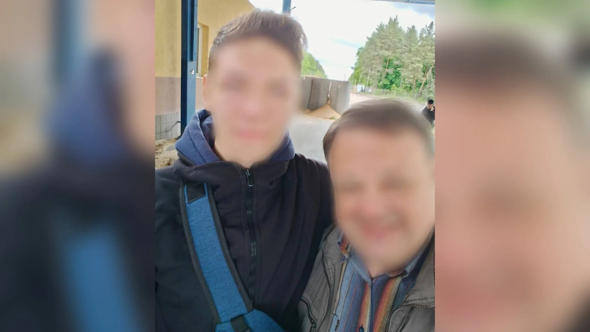 Воссоединившиеся юноша и отец. Обложка © Telegram / Мария Львова-Белова