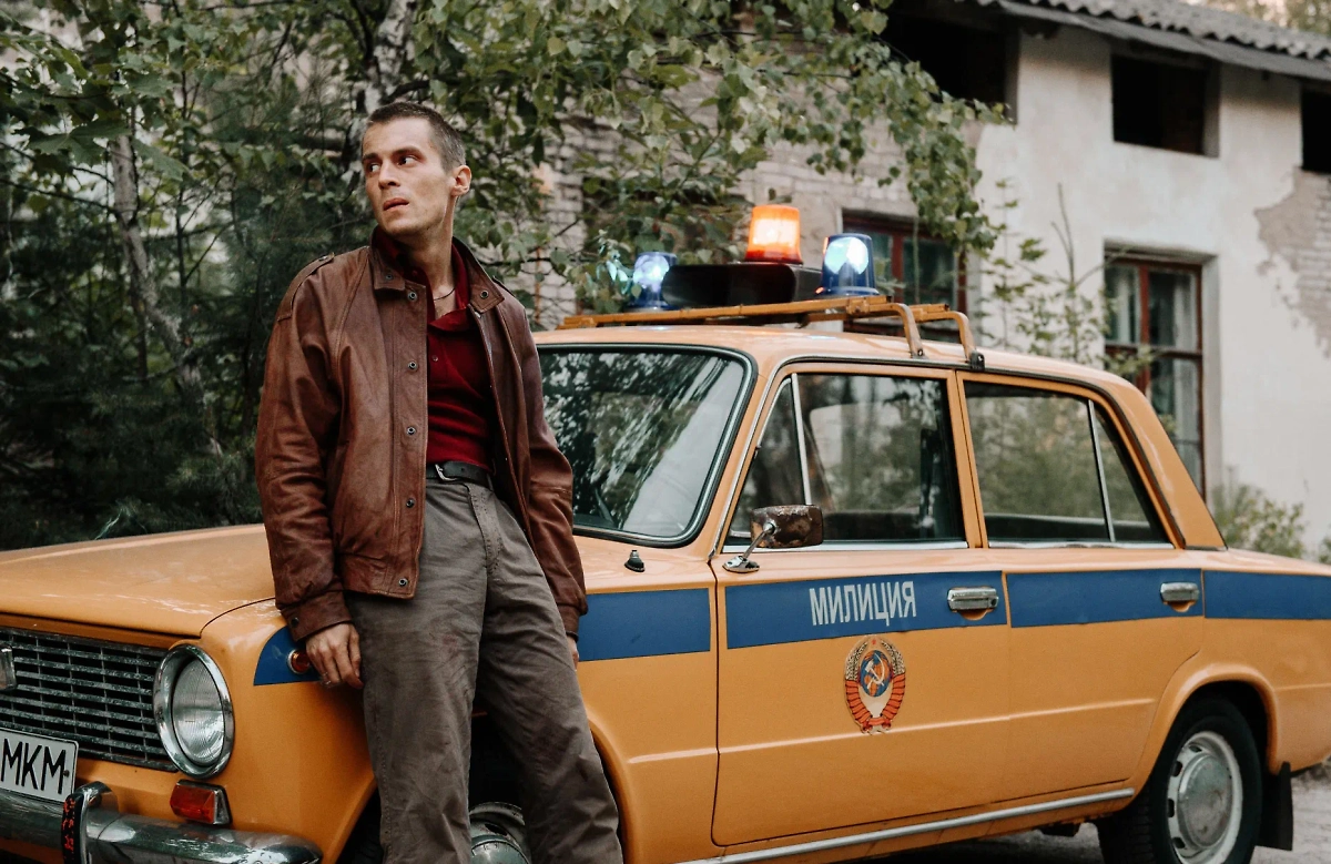 Сериал «Фишер» держит в напряжении до последнего. © Кадр из фильма «Фишер», режиссёр Сергей Тарамаев, Любовь Львова, Александр Цой, сценарист Сергей Кальварский, Наталья Капустина / Kinopoisk