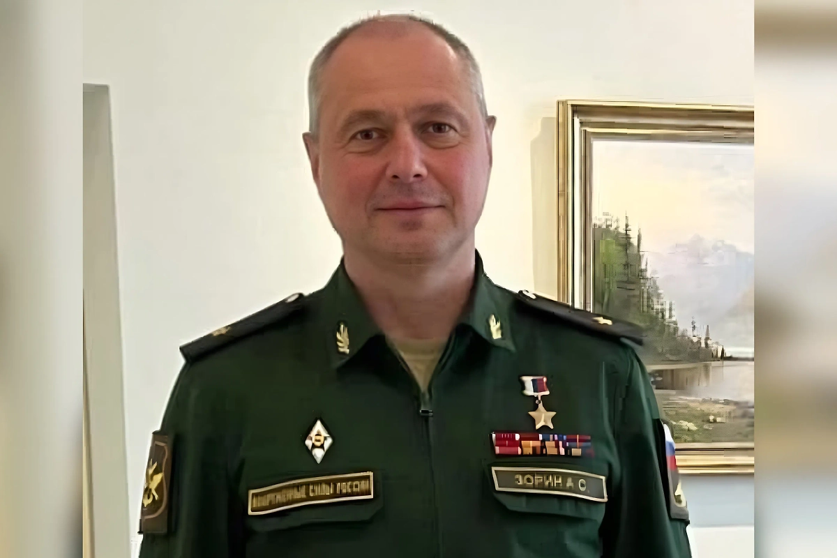 Александр Зорин. Обложка © Facebook (признан экстремистской организацией и запрещён на территории Российской Федерации)/ Официальная страница ГБОУ «Школа 1409»