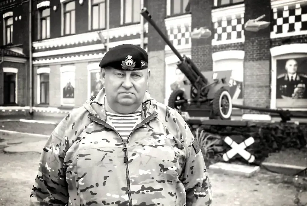 Сергей Ефремов. Обложка © Пресс-служба Правительства Приморского края