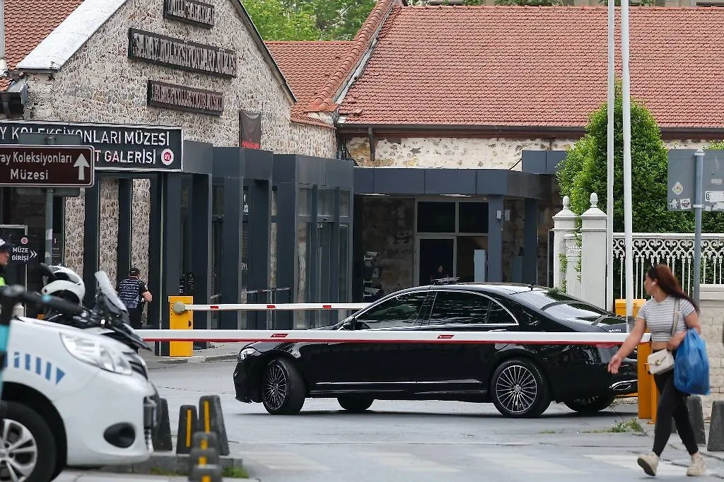 Прибытие делегаций. Обложка © ТАСС / Александр Рюмин