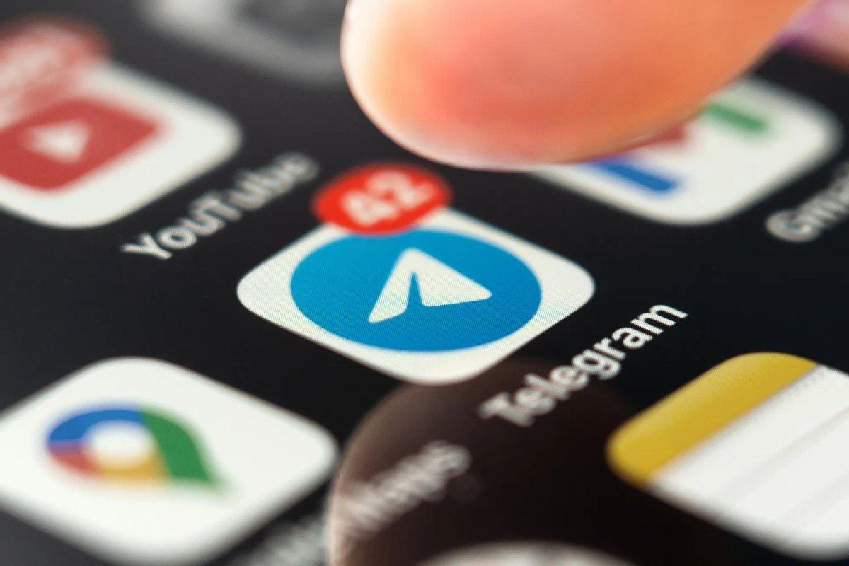 Россияне жалуются на массовый сбой Telegram. Обложка © Shutterstock / FOTODOM / Pavel105